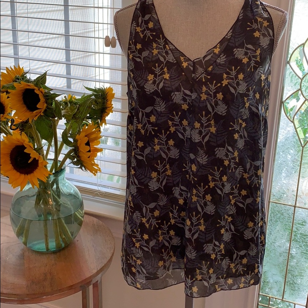 Cabi 3450 Fern Layered Top Medium EUC